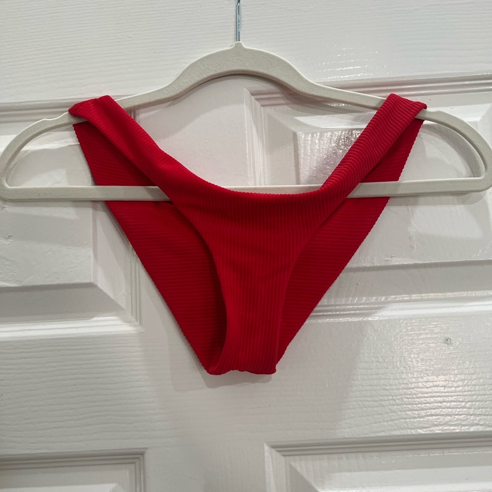 Frankie’s bikinis bottoms